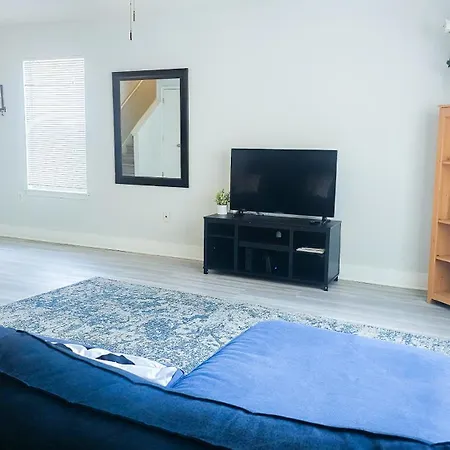 Cozy Home Near Downtown Austin And Airport Exterior photo