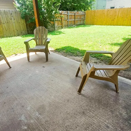 Cozy Home Near Downtown Austin And Airport Exterior photo