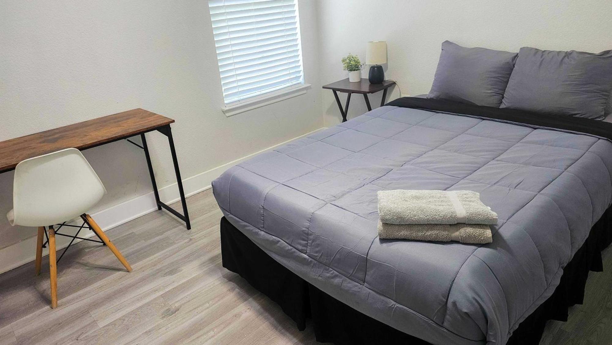Ferienhaus Cozy Near Downtown And Airport